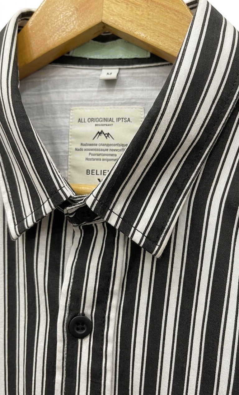 Premium Black and White Vertical Striped Casual Shirt for Men – Regular Fit Button-Down